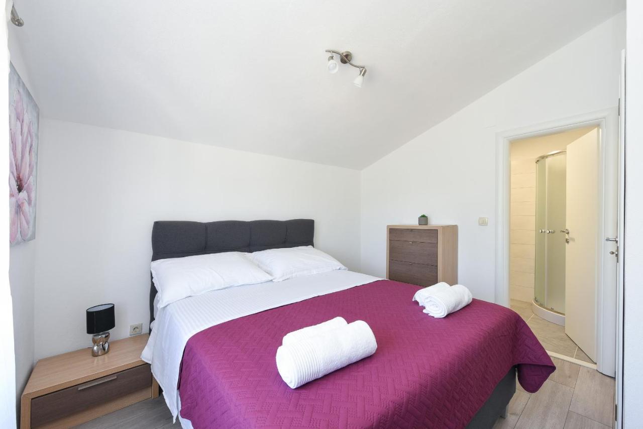 Apartman Magas With Private Pool Vinjerac Exterior foto
