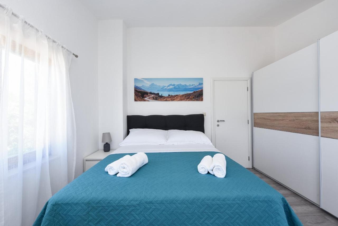 Apartman Magas With Private Pool Vinjerac Exterior foto